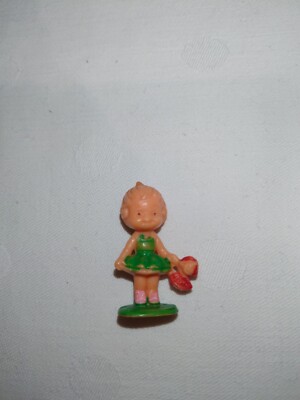 Ü-Ei Figur Mädchen mit Puppe 70er (Beine von der Puppe abgebrochen !)