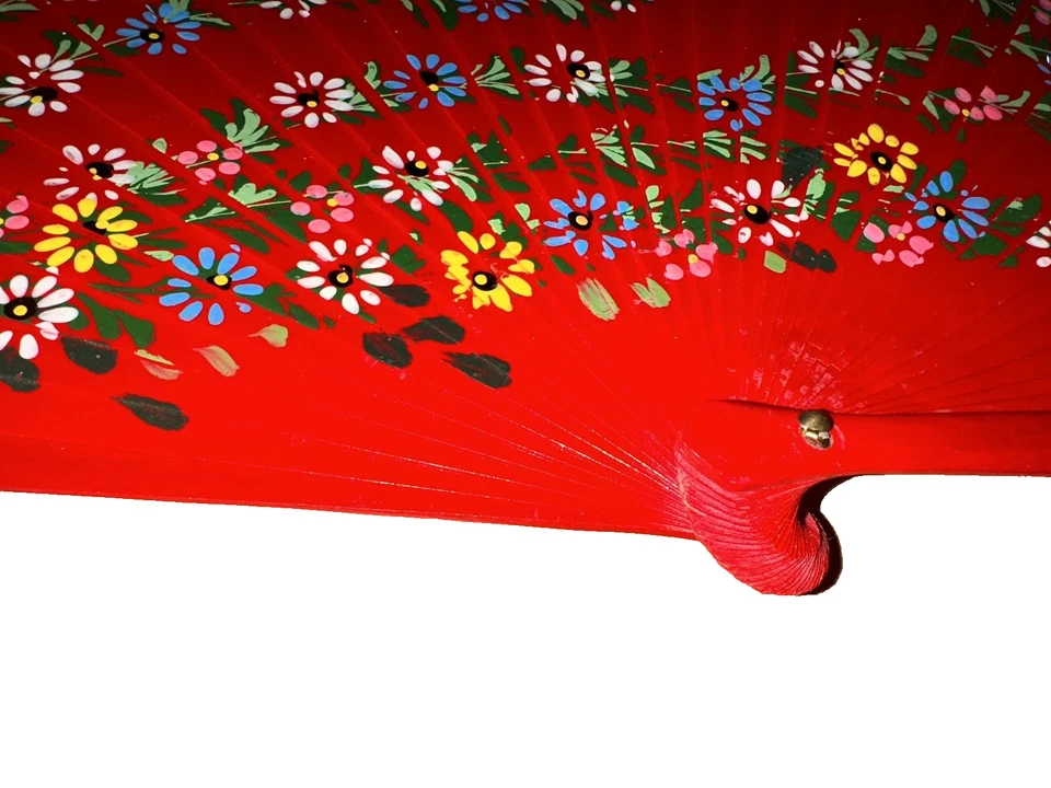 Vintage Red Fan with Hand-Painted Flowers – Beautiful Toledo Design, Well-Made, — 第 4/4 张图片