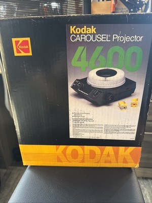 Vintage Kodak Carousel 4600 Slide Projector Fully Working In Original Box Nice.