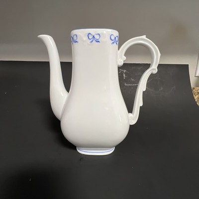 Vista Alegre Fine Porcelain Ruban Blue 8 1/4 Inch Tall Missing Lid