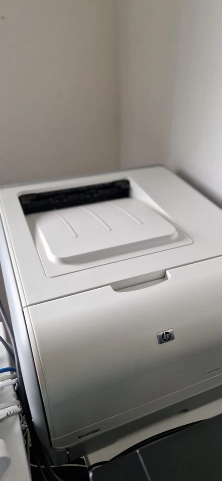 HP Color LaserJet CP1215 Farblaserdrucker DIN A4 USB CC376A *gebraucht* - Bild 4 von 4