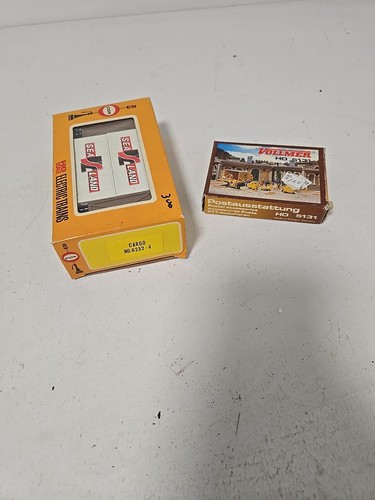 Carga Sea-Land HO Cox 6232-4 vintage + accesorios de estación Vollmer 5131 en caja | Condition: Used