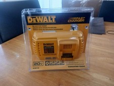 Dewalt DCB118 20V/60V FLEXVOLT 8 Amp Fast Charger