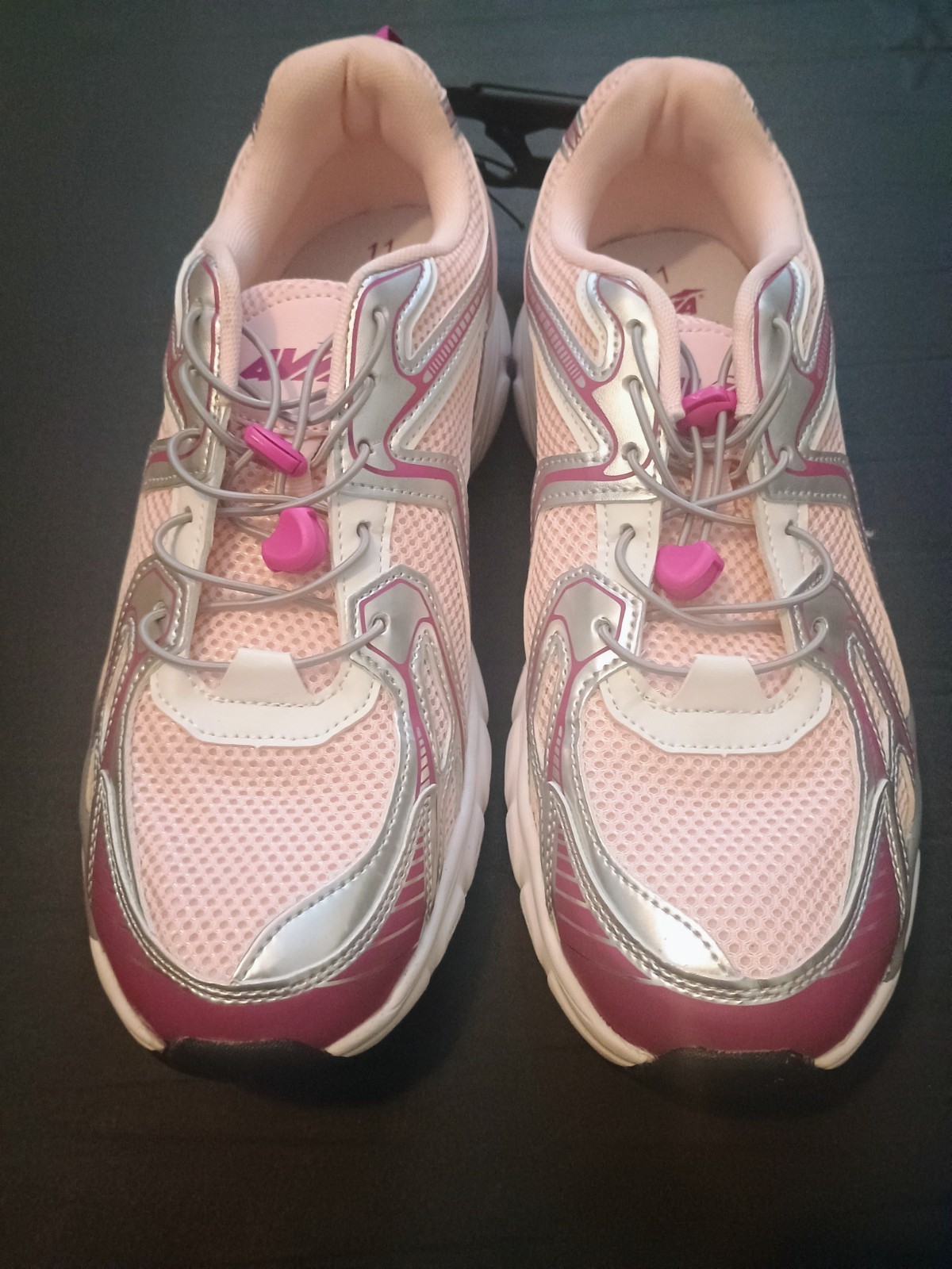 Women 's performance Bungee Athletic Sneakers