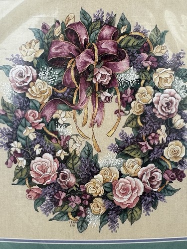 Kit Point De Croix Dimensions Couronne De Roses - Collection Dorée #3837 - Neuf De Stock