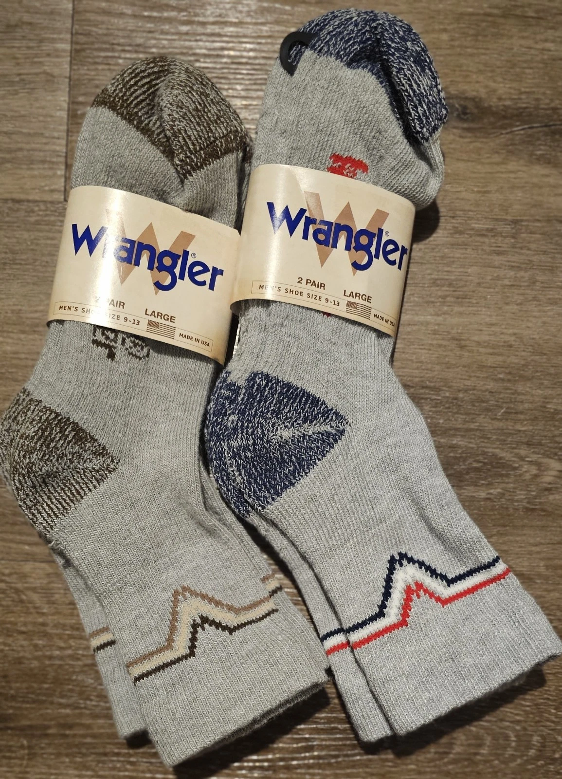 Socks Wrangler Men's Ultra Dri Work Socks are packaged in 2-pair packs X 2