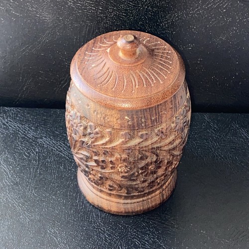 Vintage Hand Carved Wooden Jar India Spice Urn - Picture 24 of 24