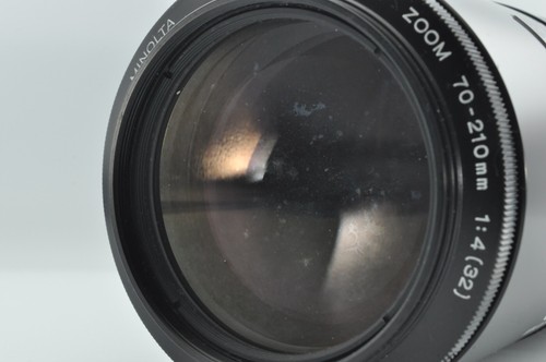 Minolta AF 4.0/70-210 Zoom Lens - 70-210mm F/4 - Picture 2 of 8