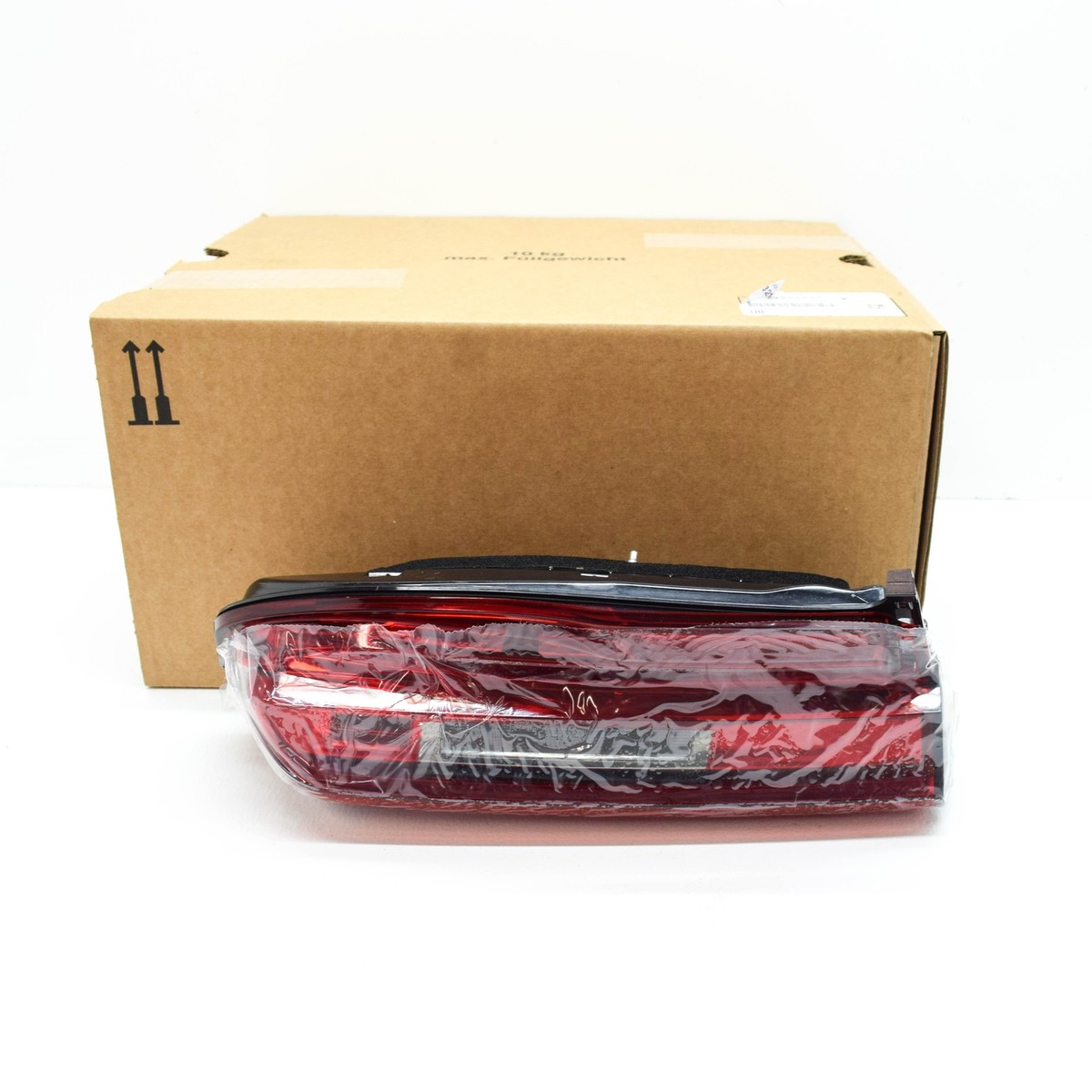 BMW 7 G11 G12 Left Side Tailgate Light 63219854643 NEW | eBay