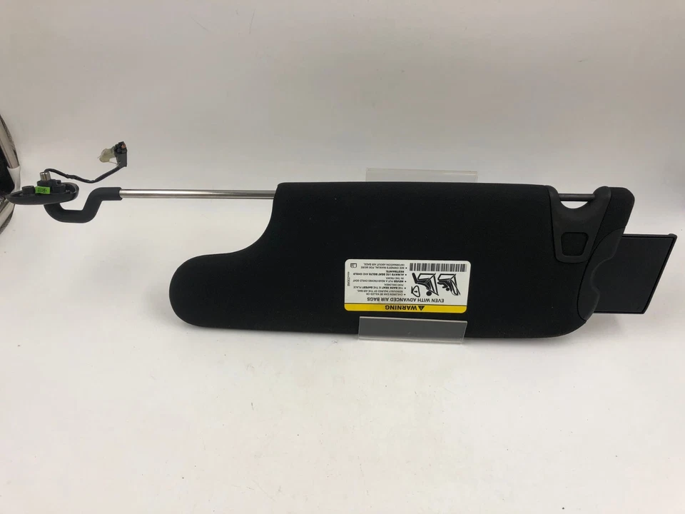 Dodge Challenger 2015-2017 parasol de pasajeros negro iluminado OEM B03B08030 Foto 3 de 4