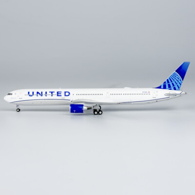 1:400 NG Model UNITED BOEING 767-400ER Passenger Airplane Diecast Aircraft Model