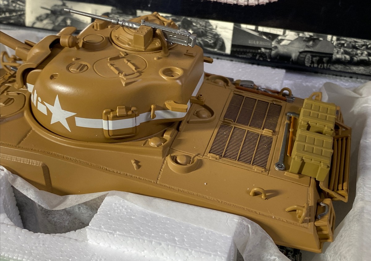 Minichamps 1:35 ~ WWII Sherman Tank M4A3 ~ 1st Armored Division