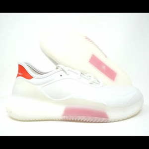 stella court tennis shoes