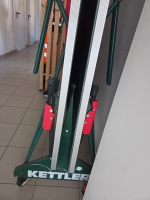 Tischtennisplatte Indoor  mit Rollen