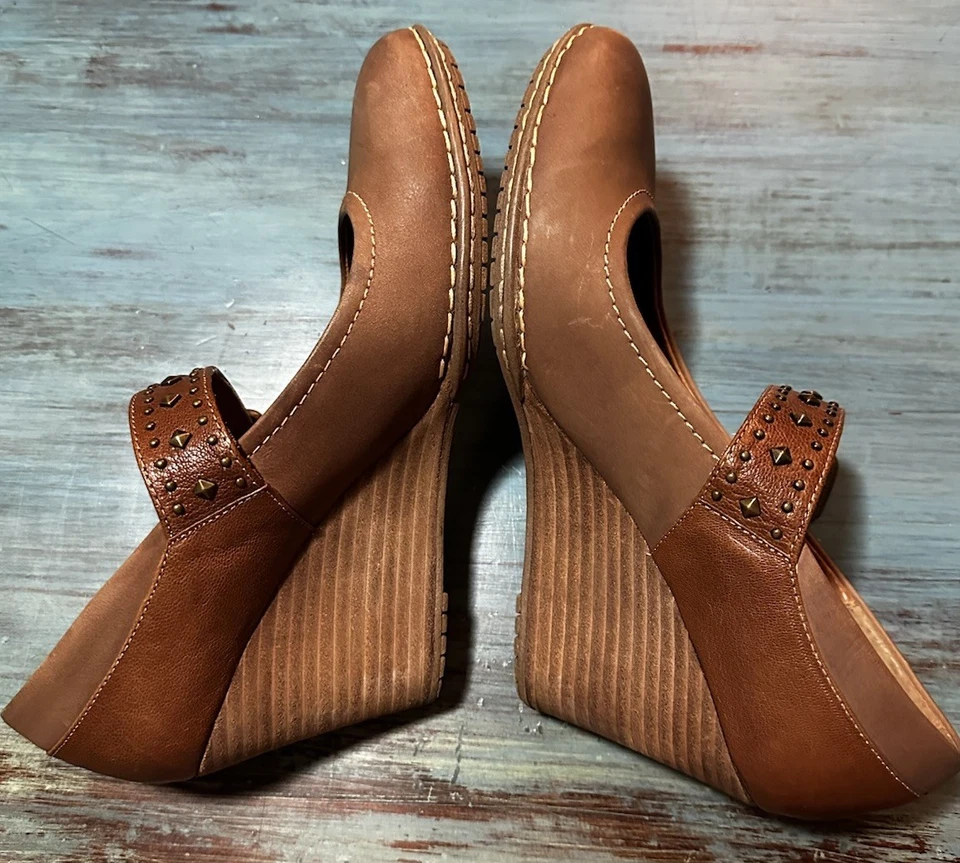 Cuña Mary Jane marrón de dos tonos Sofft para mujer talla 8,5 Foto 3 de 4