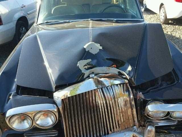 Pair of Rear Engine Mounts with Bolts for 1970 Rolls Royce