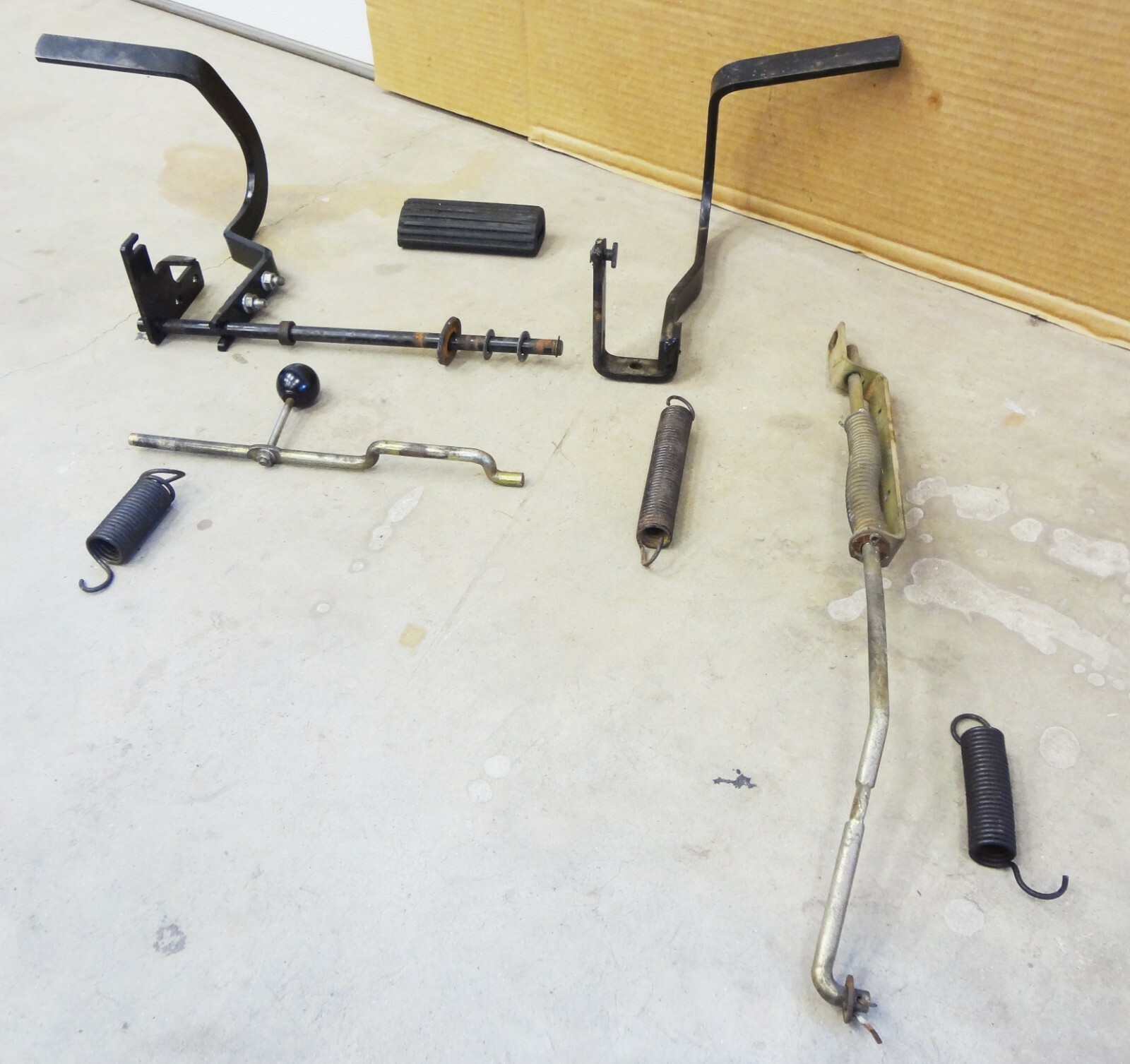 John Deere STX38 Yellow Deck COMPLETE CLUTCH BRAKE PEDAL Park Knob