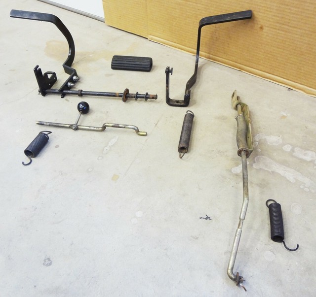 John Deere STX38 Yellow Deck COMPLETE CLUTCH BRAKE PEDAL Park Knob