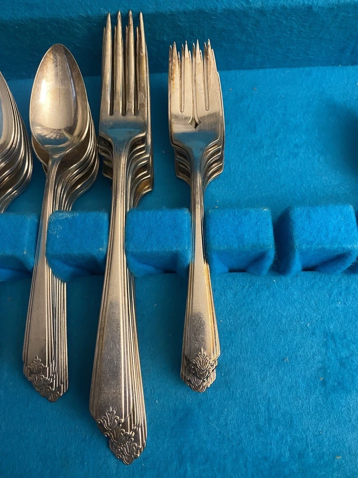 Rogers & Co Oneida TEMPO 1930 1881 placa de plata Svc para juegos de 8 piezas y caja lote de 50 piezas Foto 3 de 4