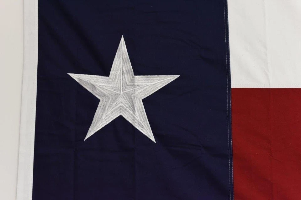 Banderas de algodón cosidas bordadas 3x5 del estado de Texas 100 % hechas a mano en EE. UU. con ojales Foto 3 de 4