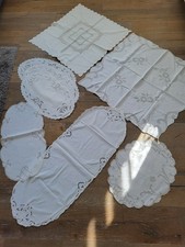 Tischdecken quadratisch, Deckchen oval, rund, weiß mit Lochstickerei