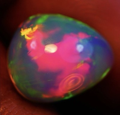   4.22 Ct Natural Ethiopian Welo Opal   Broadflash Rolling Fire Multi Color  