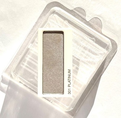 Clinique eyeshadow 301 platinum