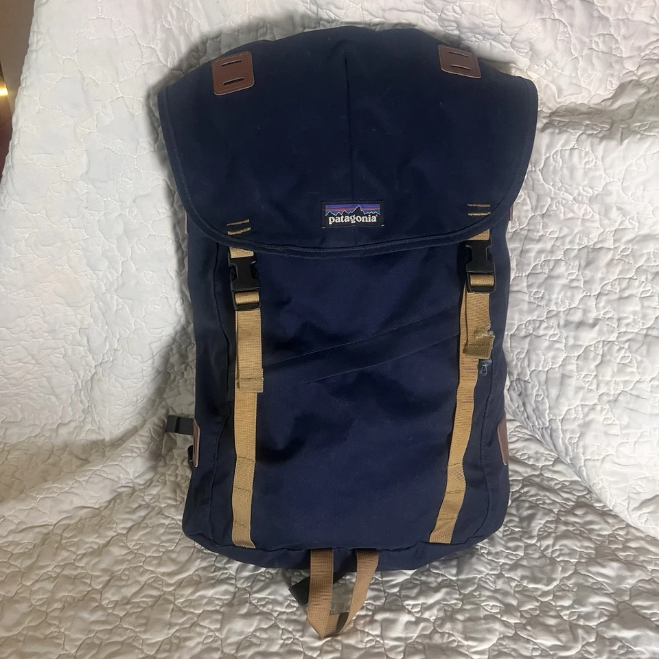 Рюкзак Patagonia Worn Wear Arbor Pack 26 л Полуночный Синий Для Походов Кемпинга - Изображение 3 из 4