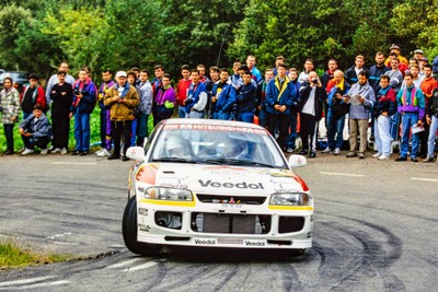 Isolde Holderied Christina Thorner Mitsubishi Galant Rally Catalun- Old Photo