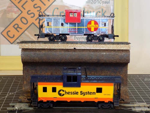 HO Set/2 Wide Vision Caboose ATSF 999624, C&O 3323 Hook/Horn cplrs (122323) | Zustand: Used