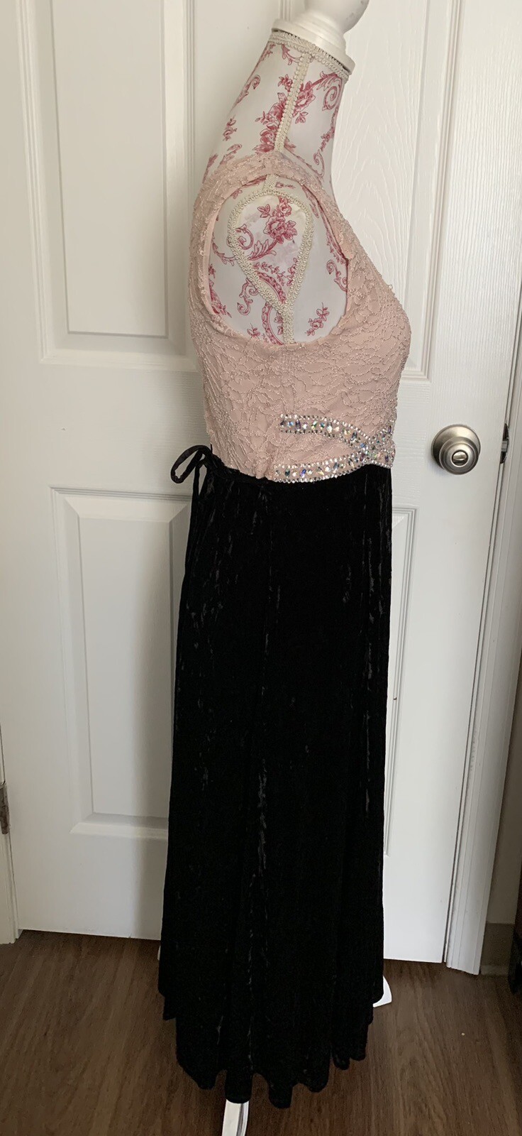 Picture 5 of 16