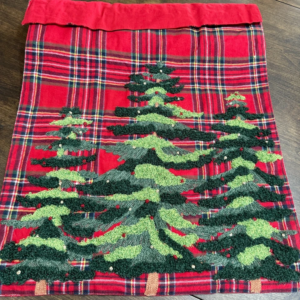 POTTERY BARN ELLIOT PLAID EMBROIDERED COTTON TABLE RUNNER, 18" x 108" ~ RED - Image 3 of 4