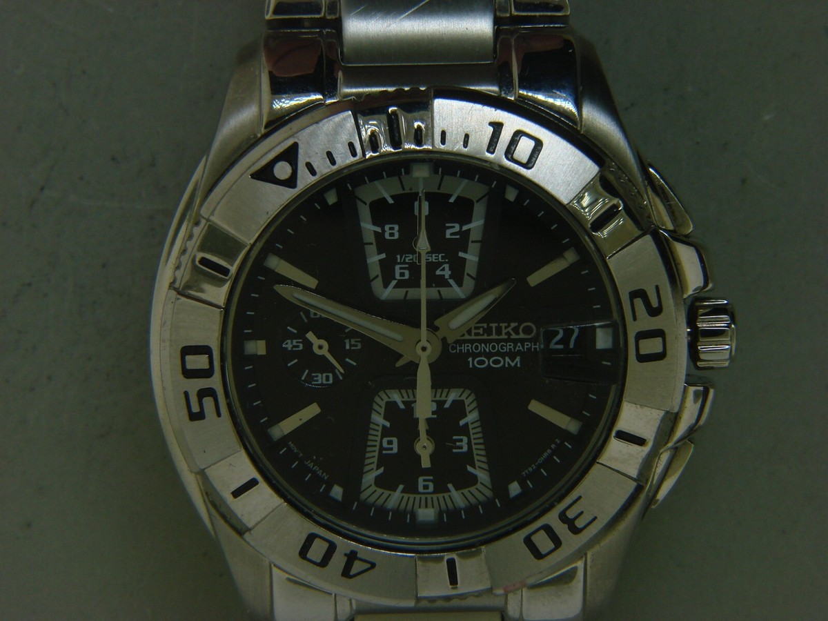 SEIKO 7T92 Chronograph Tachymeter Men's Watch - 100M Stainless