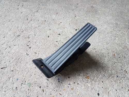 BMW 3er F30 F31 4er F32 F33 Gaspedal Fahrpedalmodul Automatikgetriebe 6853175