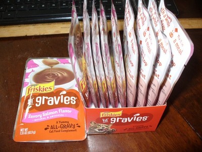 10 pack Purina Lil' Gravies Savory Salmon Cat Food (All Gravy, 1.55 oz each)