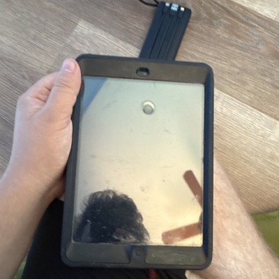 Apple iPad mini 2 128GB 11in Wi Fi Gray Tablet w/ Black Protective Case