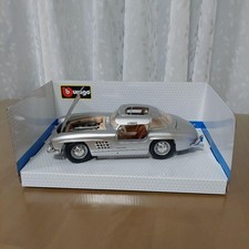 Re-price reduction 1/18 Mercedes-Benz 300SL Roadster Silver Made by Burago