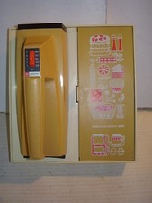 Vtg. Model 110 Wall Mount Hamilton Beach Scovill Hand Mixer With Storage   Works