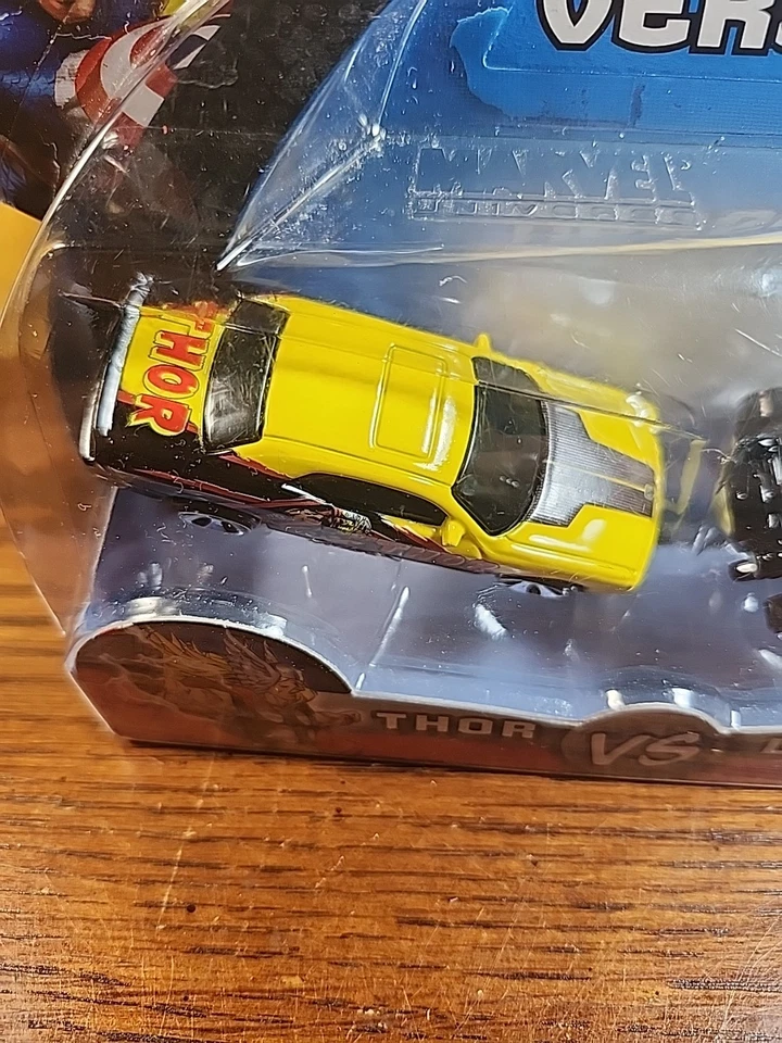 Marvel Universe Versus THOR vs LOKI Die Cast New. - Image 3 of 4