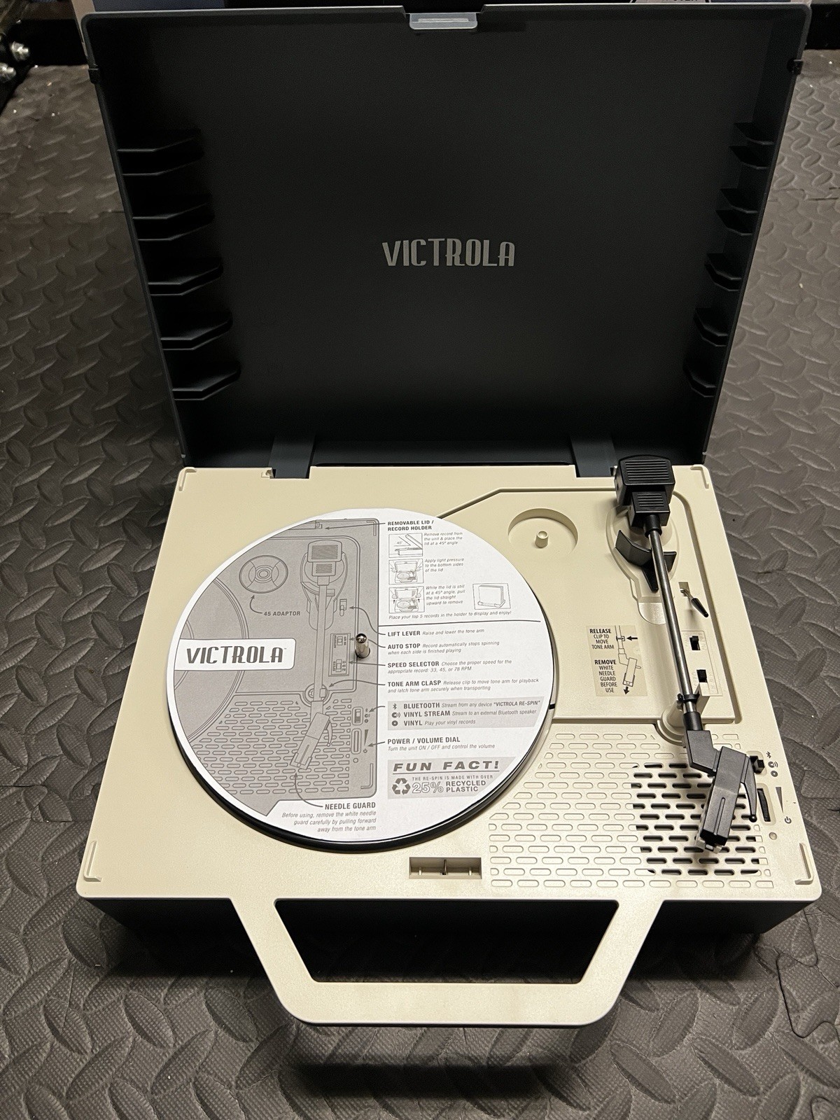 Victrola The Re-Spin Bluetooth Record Player Big Bass (READ DESCRIPTION)