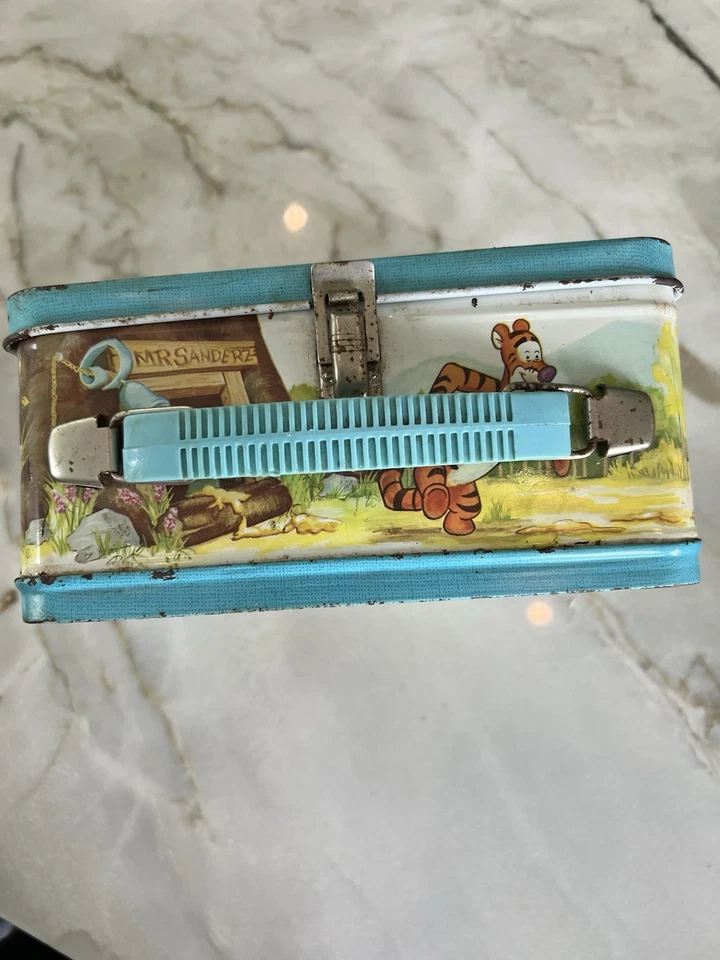 Fiambrera metálica vintage Winnie the Pooh Piglet Eeyore Tigger tema Foto 3 de 4