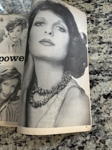 Hairdo Ideas UK November 1977 Margaux Hemingway Retro Beauty Hairstyles & Looks - Picture 22 of 24