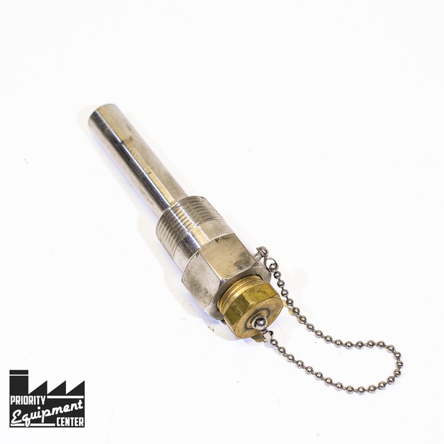 Thermowell 4 1/4" Bore, OAL 4 3/8" Process Conn 3/4" NPT Instrument