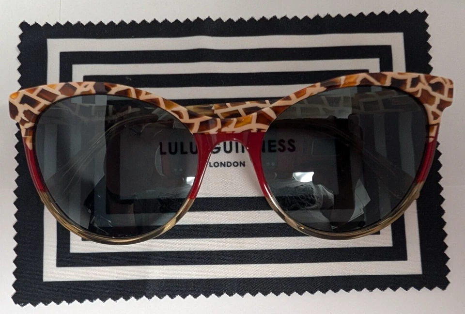 Gafas de sol con estampado de jirafa Lulu Guiness con 2 juegos de lentes estuche rígido con cubierta Foto 3 de 4