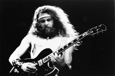 TED NUGENT  8X10 PHOTO  Z3411