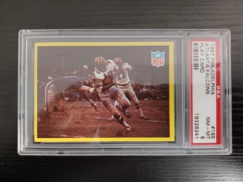 1967 Philadelphia #195 Atlanta Falcons Play Card Graded PSA 8 NM-MT