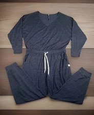 Vuori Long Sleeve Lux Jumpsuit Women L Midnight Heather V-Neck Romper Pocket-EUC