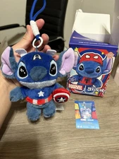 Cosbi Hot Toys - Marvel Disney Stitch Plush Keychain - Captain America