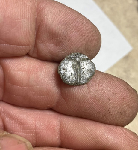 From estate--Tiny War of 1812 or Revolutionary War button?? Unknown/Cross??--Dug