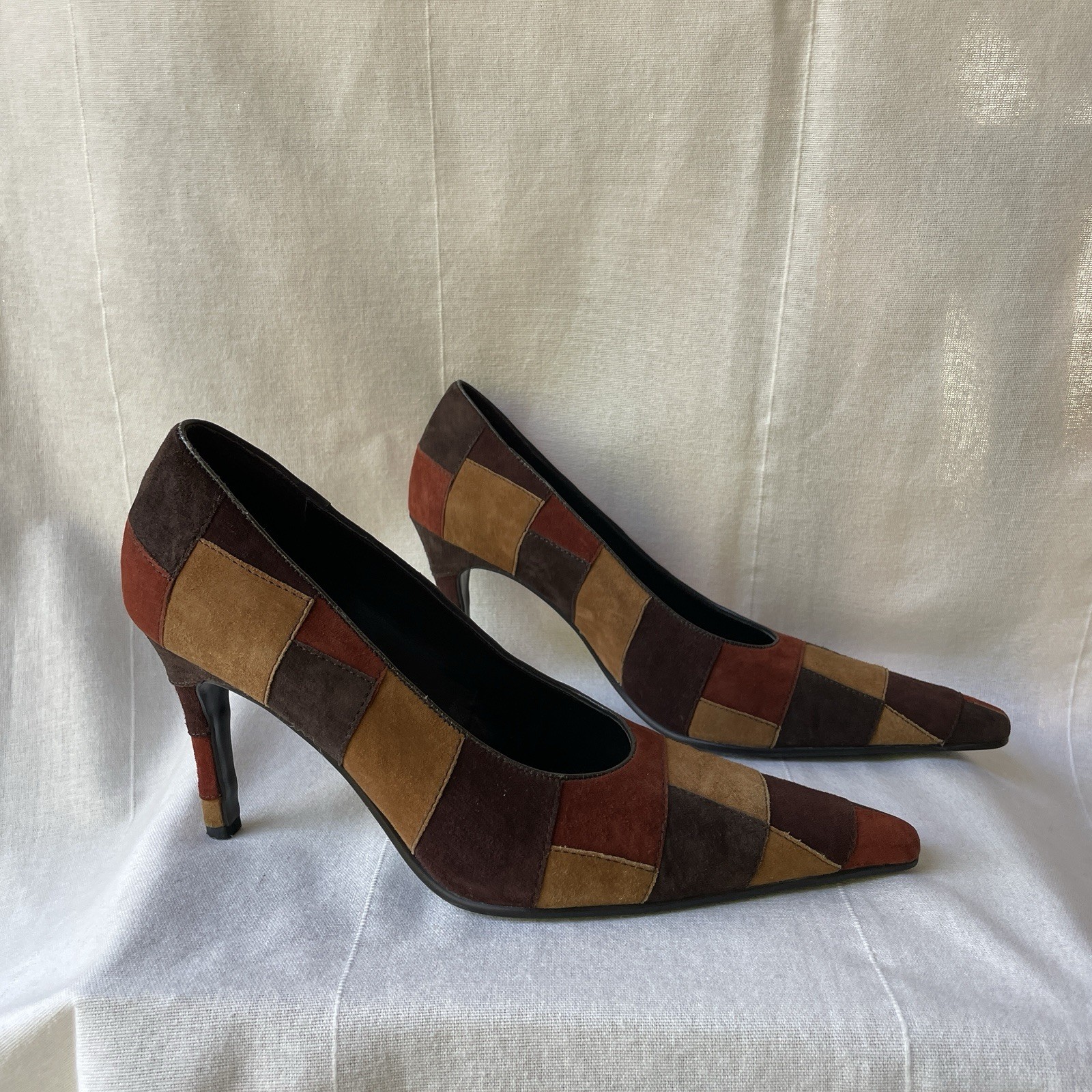 Vintage patchwork suede leather pointed-toe pumps… - image 9